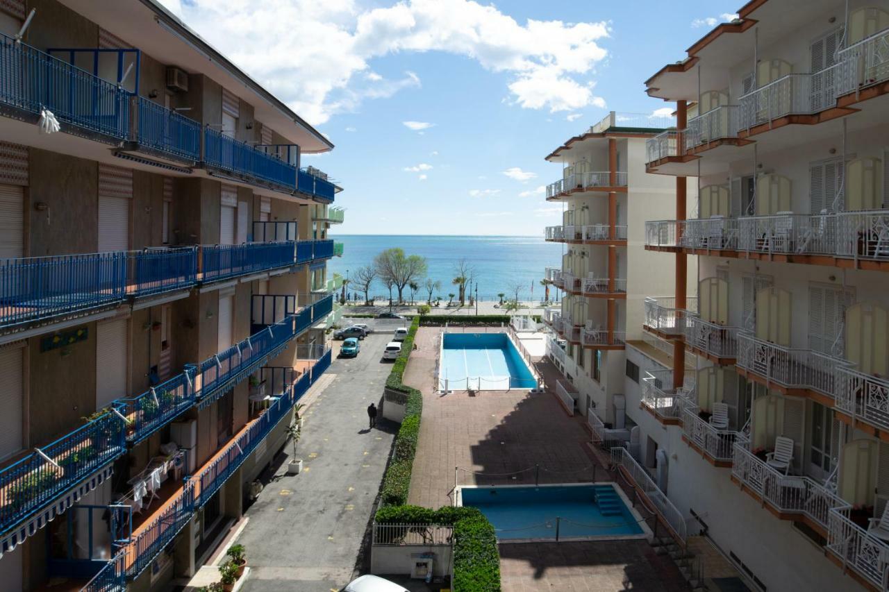 Domus Amalfi Coast Apartment Maiori Exterior foto